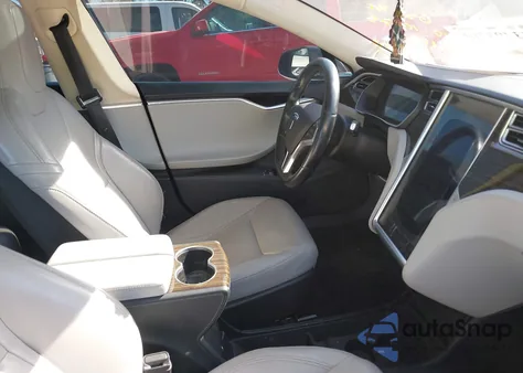 2015 Tesla Model S 70D/85D/P85D из США, поврежденный, VIN 5YJSA1S2XFF095168